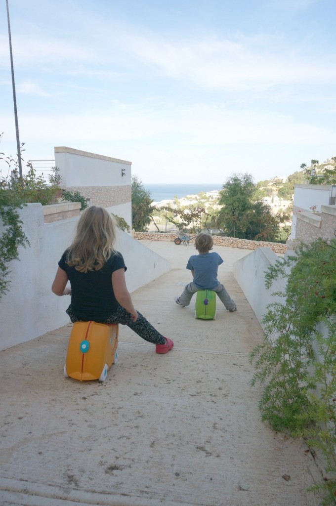 trunki-races-at-james-villas-680x1024